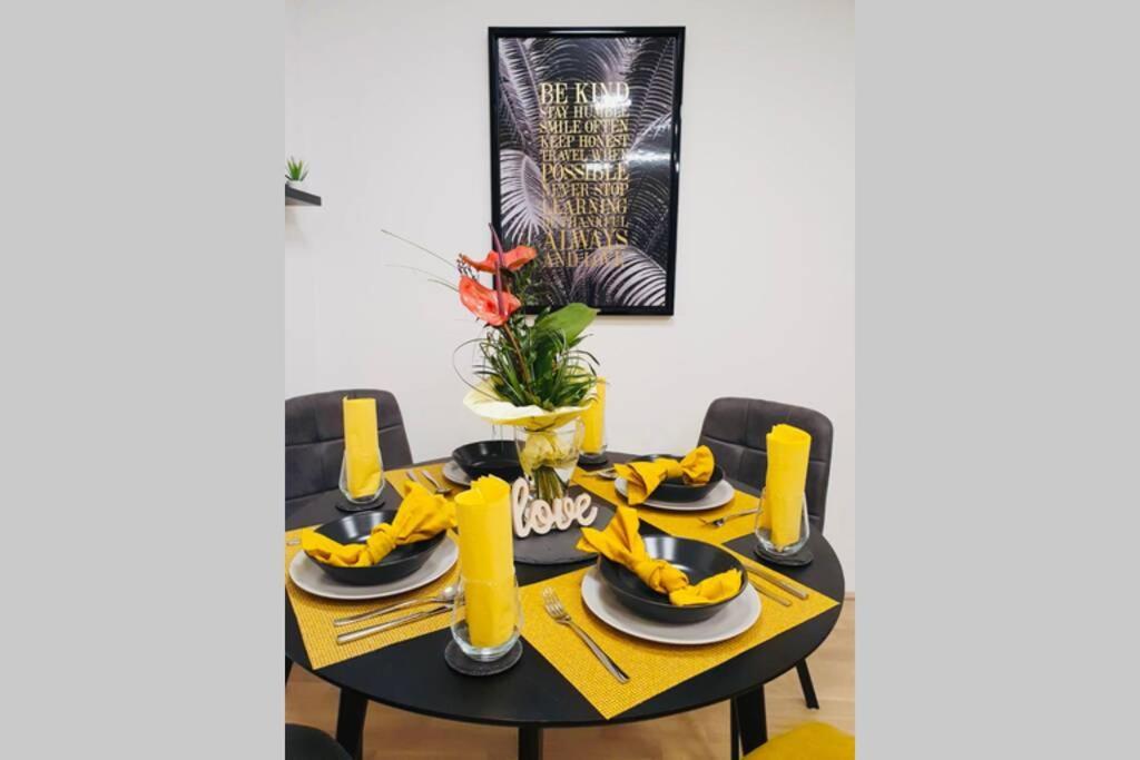 לינץ Leon Apartment Neu! Gemuetlichkeit An Erster Stelle מראה חיצוני תמונה